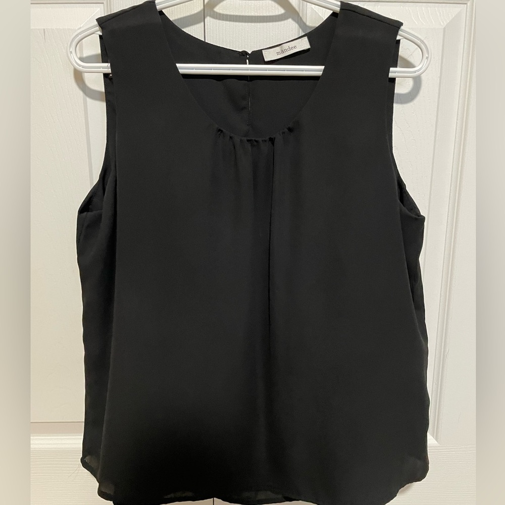 Mande sleeveless blouse (size large)